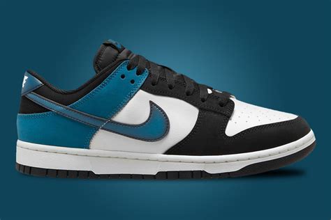 nike dunks blue and black